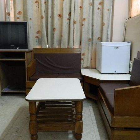 نويدا Viraaj Guest House المظهر الخارجي الصورة