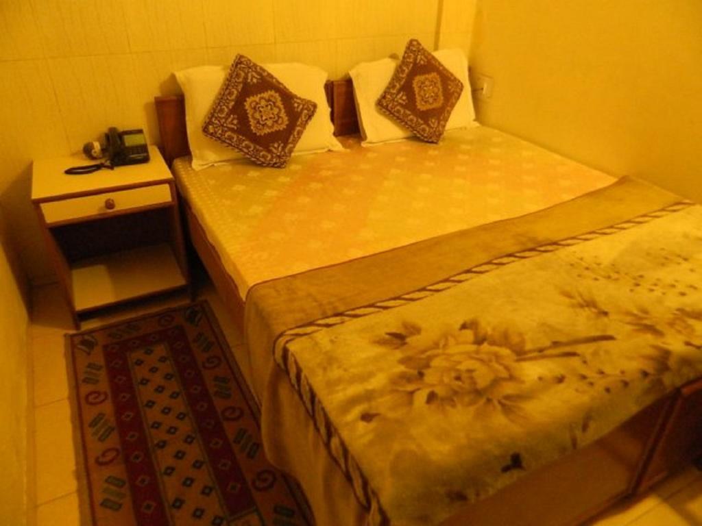 نويدا Viraaj Guest House المظهر الخارجي الصورة